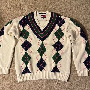 Tommy Hilfiger Men’sV neck sweater